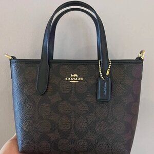 NWT COACH City Mini Tote Bag In Signature Canvas CW032